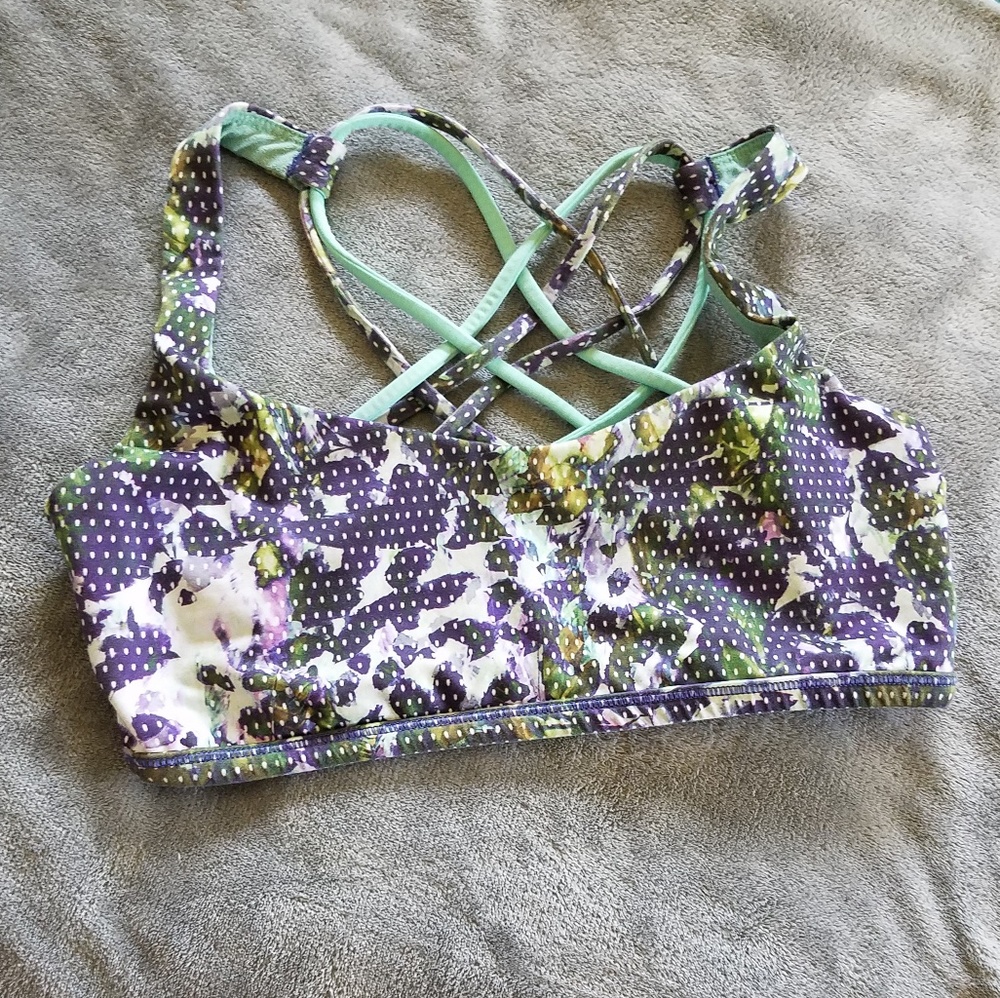 Lululemon free to be wild bra